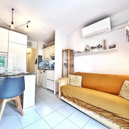 Apartman Rez De Jardin Privatif A 150m De La