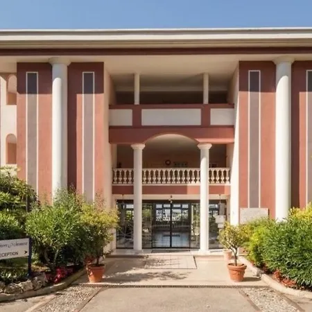 Rez De Jardin Privatif A 150m De La דירה