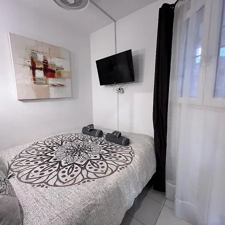 Rez De Jardin Privatif A 150m De La * וילפראנש-סור-מר