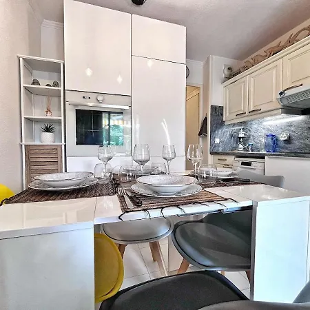 Rez De Jardin Privatif A 150m De La דירה *