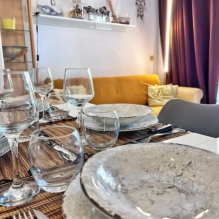 Rez De Jardin Privatif A 150m De La דירה